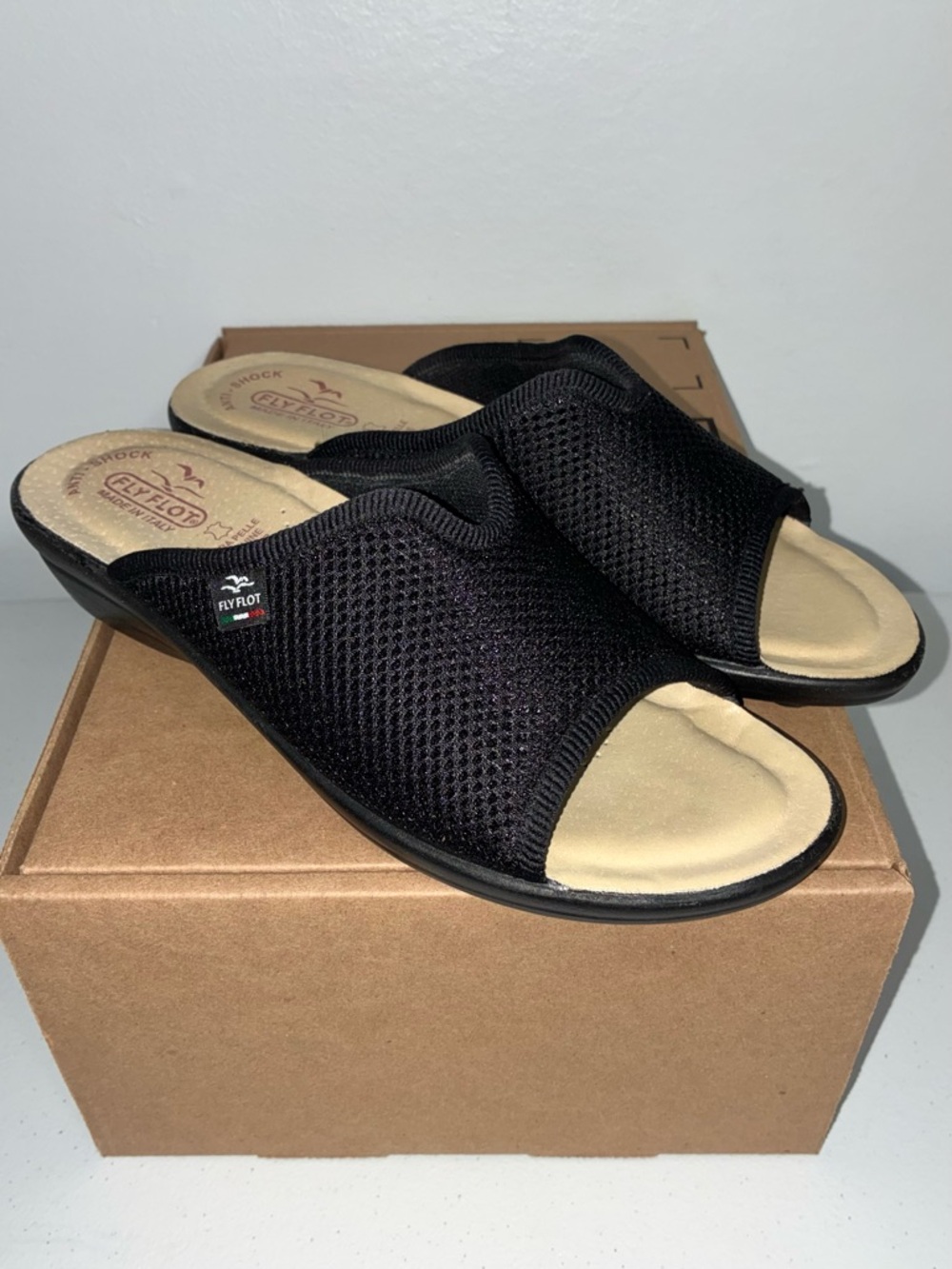 Fly Flot Women’s anti-shock Mesh Slip On Slide Sandals Size 8 Medium